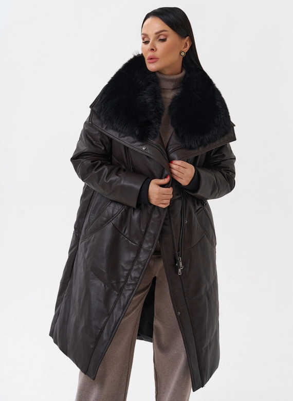 Женский кожаный пуховик с отделкой из натурального меха