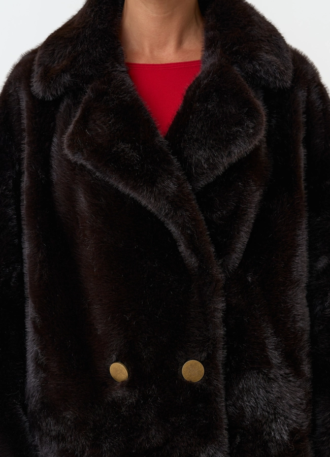 Женское двубортное пальто из эко меха модель № 33866 универмаг малина