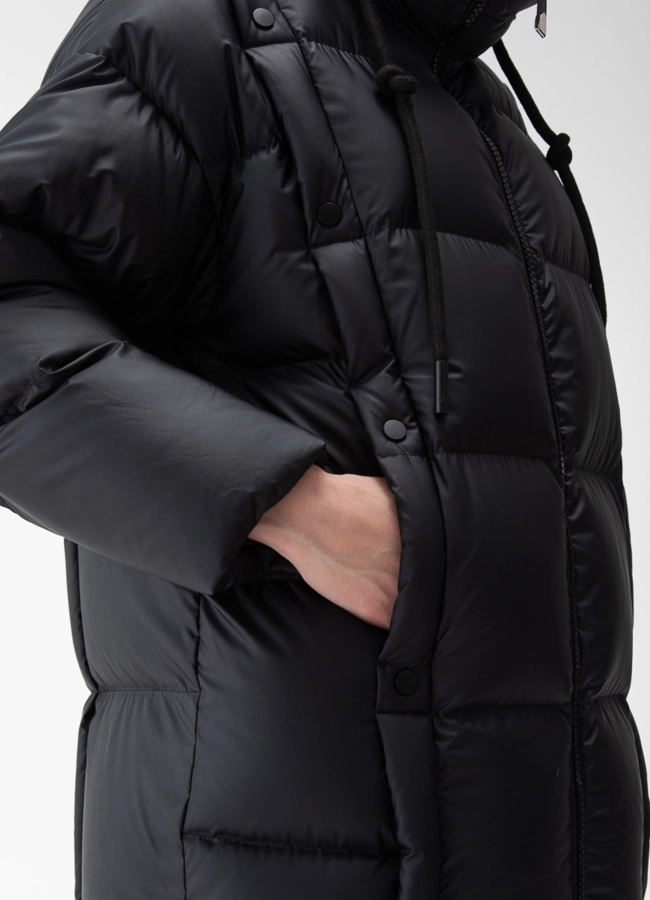 Женский пуховик с капюшоном  модель № 28008 универмаг малина
