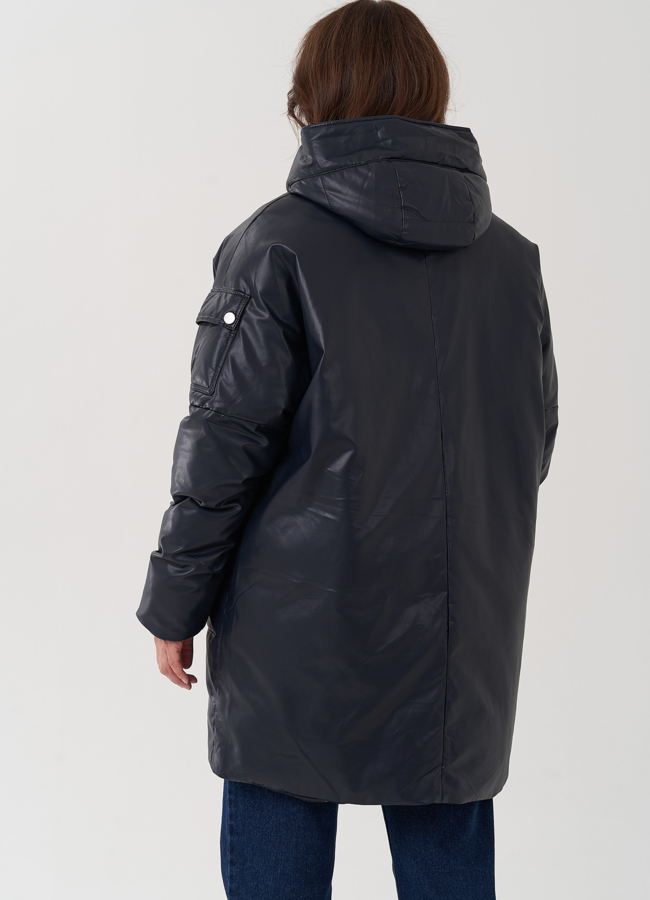 Женский пуховик синего цвета из эко кожи модель № 25332 в кредит