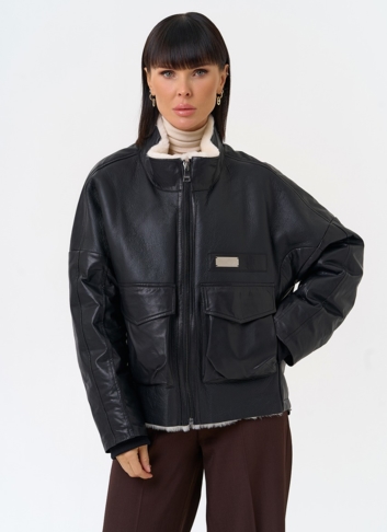 Женский пуховик из натуральной кожи с отделкой из овчины Женский пуховик из натуральной кожи с отделкой из овчины