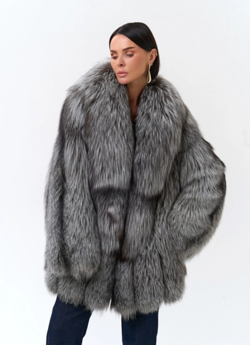 Шуба из меха чернобурой лисы