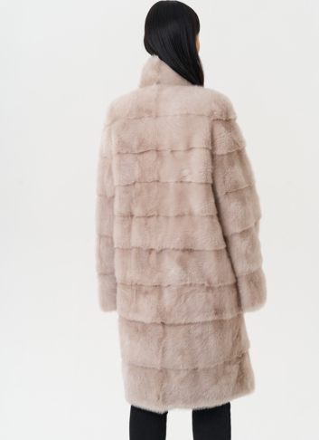 Светлая норковая шуба с воротником стойкой Светлая норковая шуба с воротником стойкой