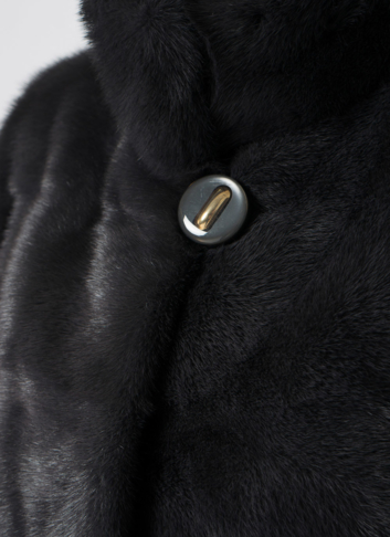 Куртка из норки в сером цвете Куртка из норки в сером цвете